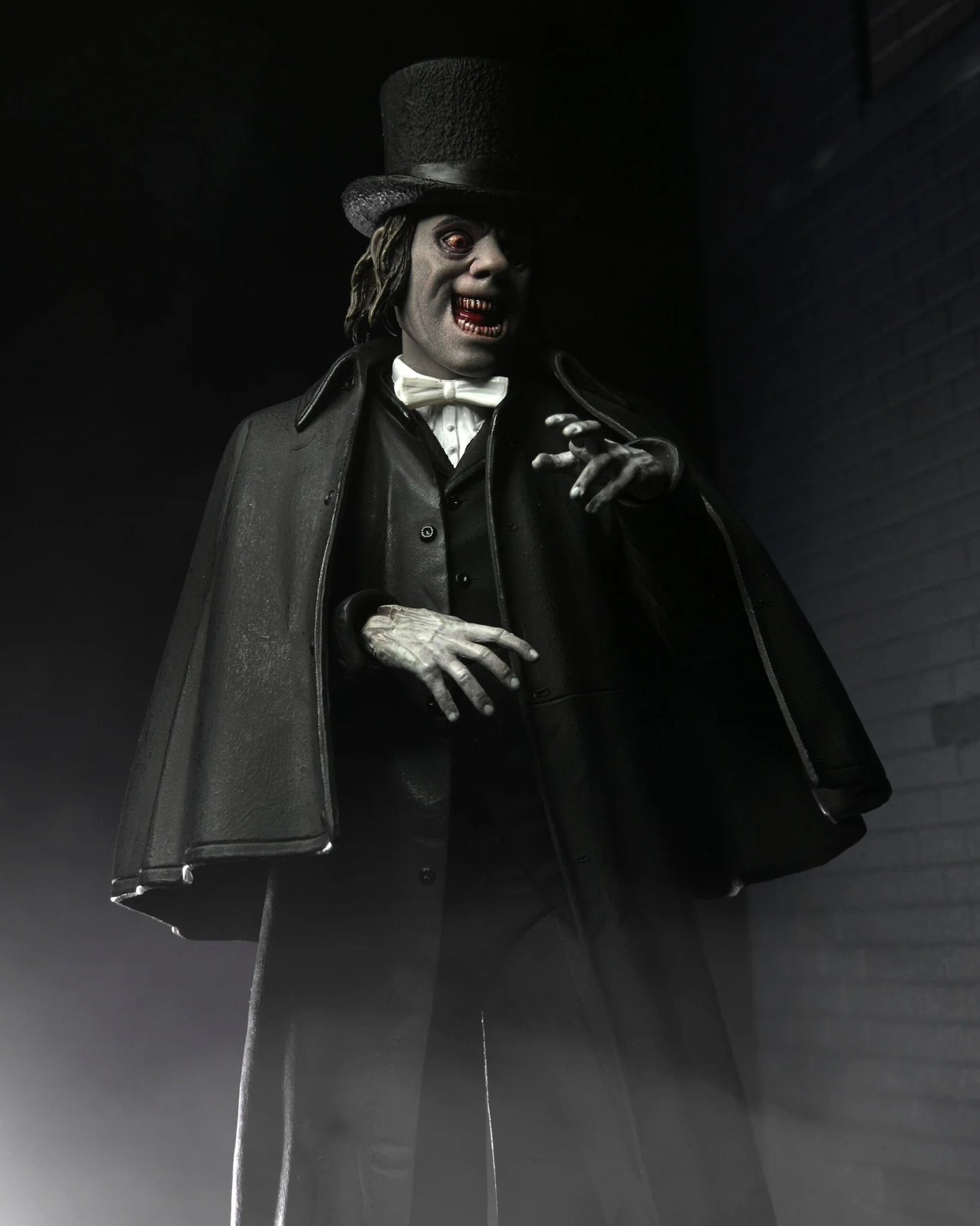 London After Midnight (1927) 7″ Scale Action Figure – Ultimate Professor Edward Burke