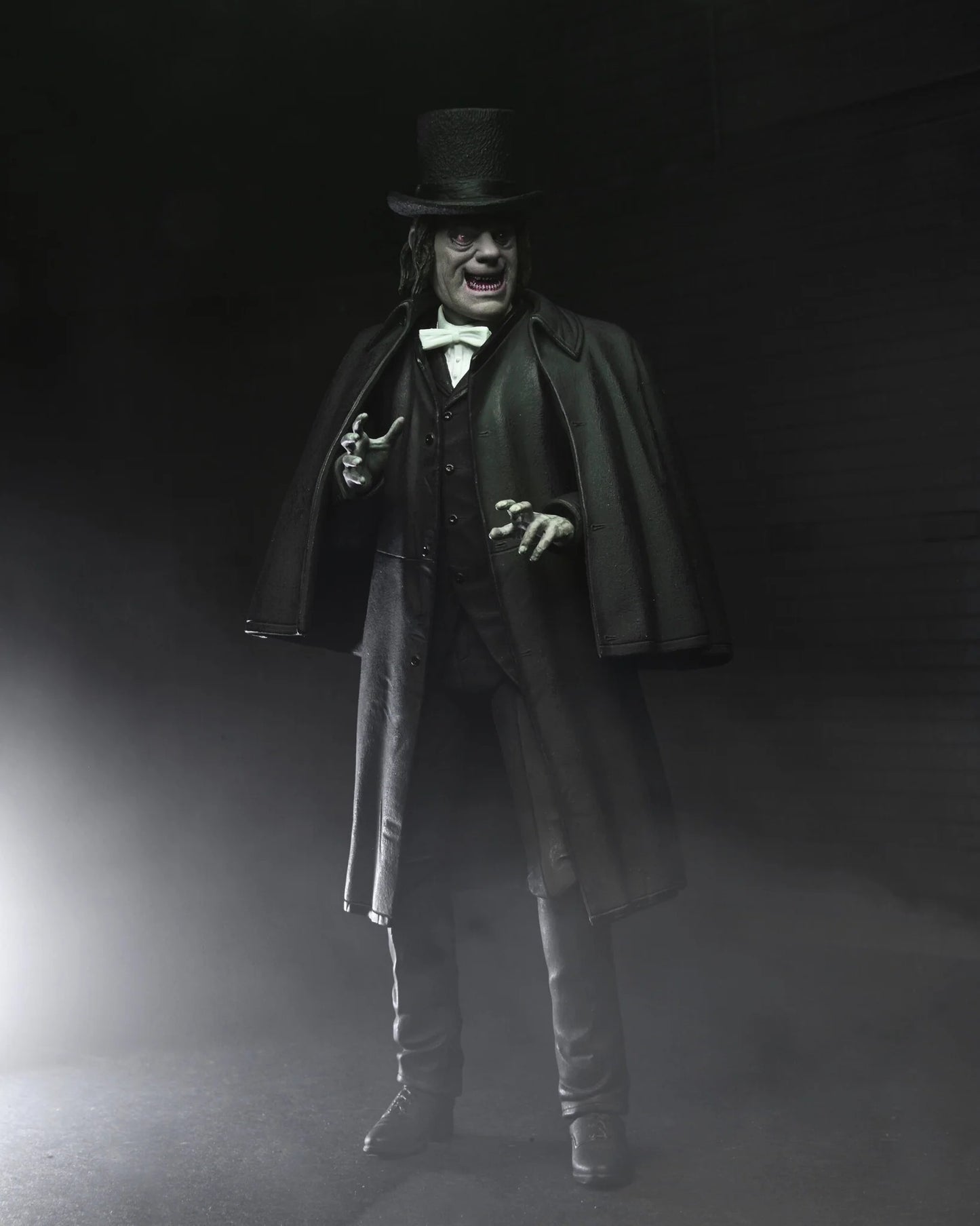 London After Midnight (1927) 7″ Scale Action Figure – Ultimate Professor Edward Burke