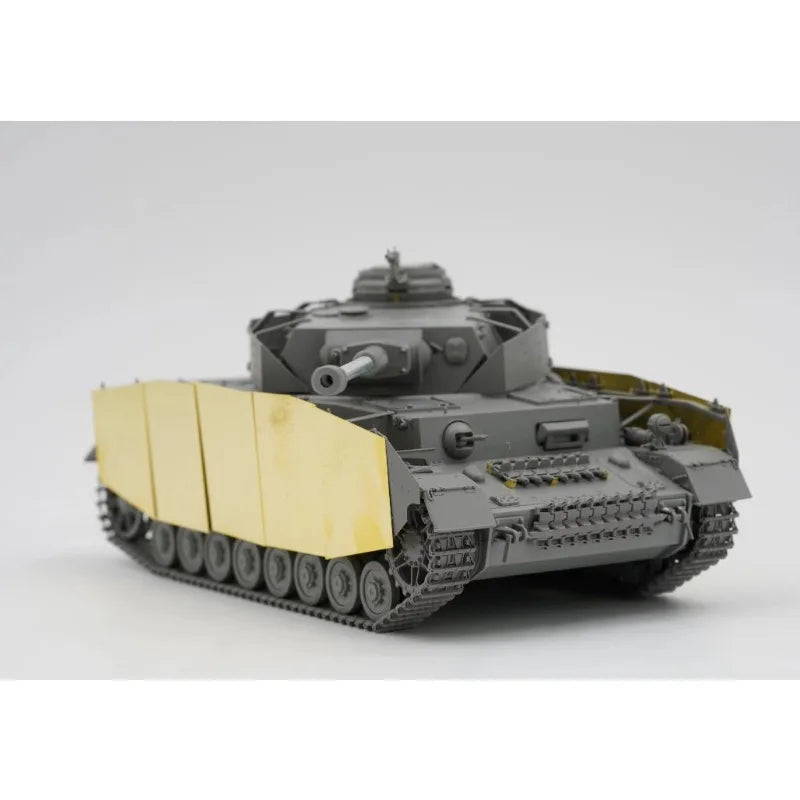 Border | Pz.Kpfw.IV Ausf.H Late 1:35 Model Kit