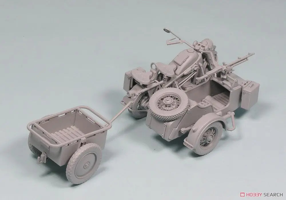 GWH | L3508 WWII German Motorcycle Zündapp KS750 with Sidecar 1:35 Model Kit