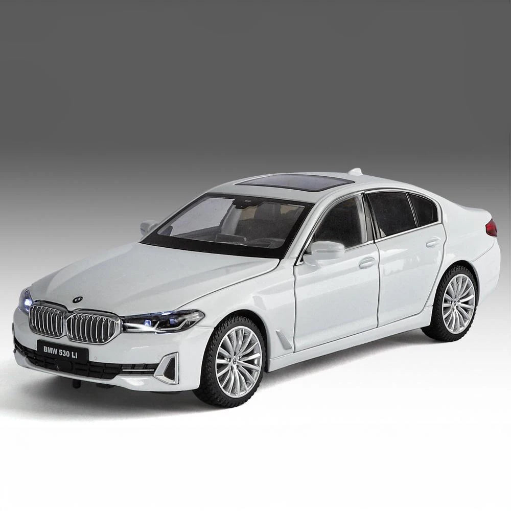 1:24 Scale BMW 530LI Limousine Sound And Light Alloy Car Model