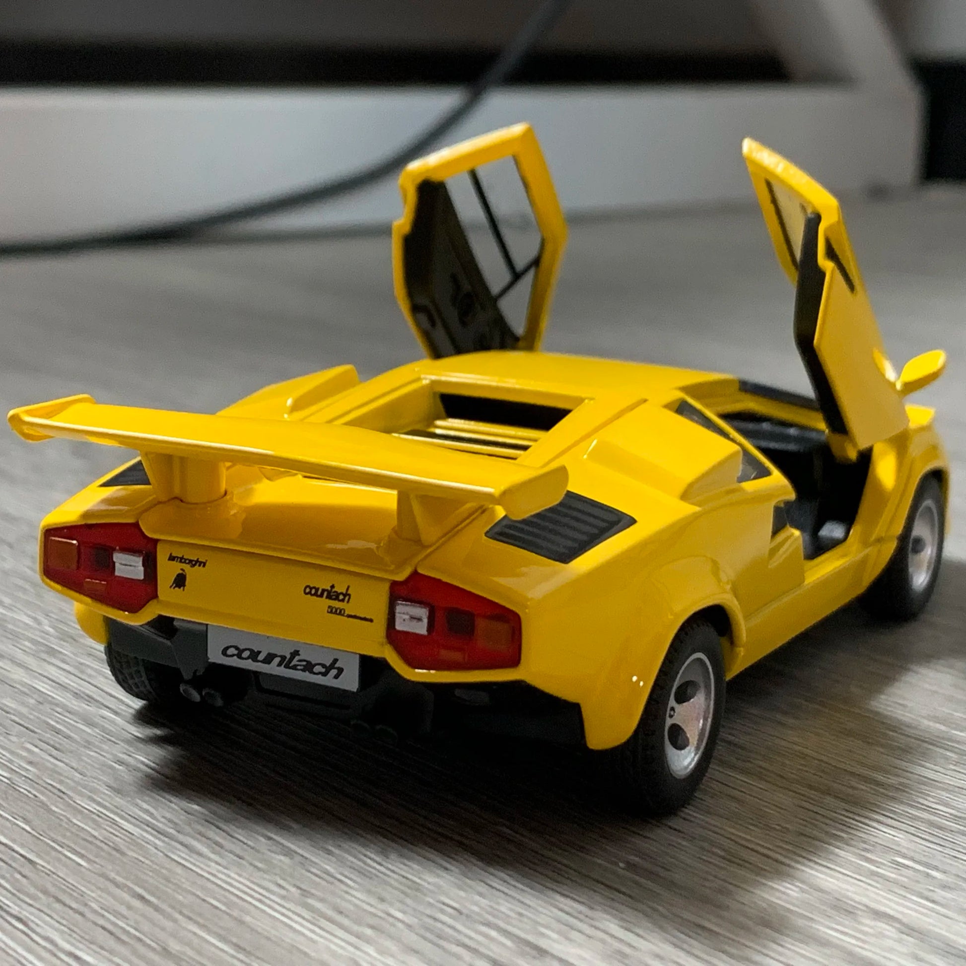 1:32 Lamborghini Countach LP500S Diecast Alloy Car Model
