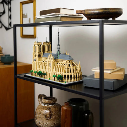 VentureCraft 21061 | Notre-Dame de Paris Architectural Model Building Block Set