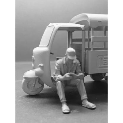 Gecko Models | 35GM0113 60‘~70’s Saigon Shuttle Motor-Tricycle Depot and a take break drive [2 kits In 1 box] 1:35 Model Kit