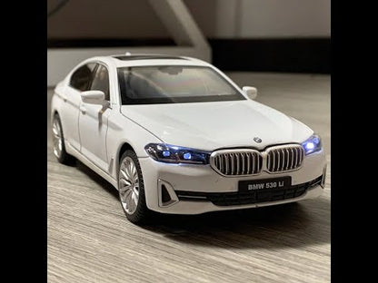 1:24 Scale BMW 530LI Limousine Sound And Light Alloy Car Model